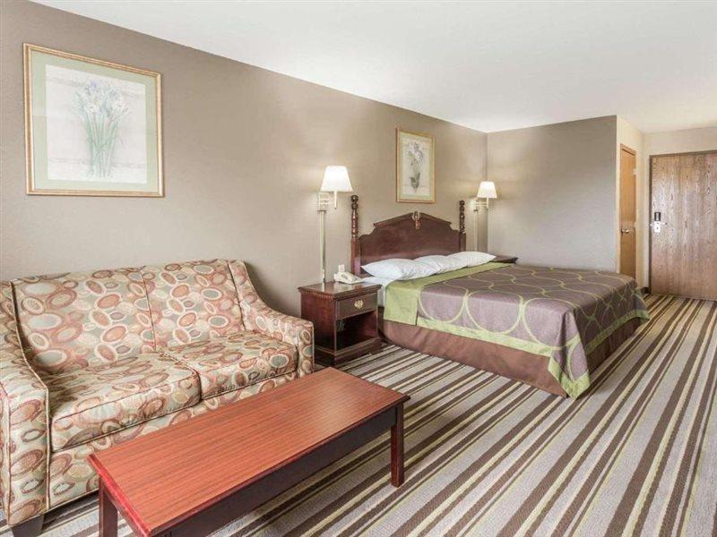 Super 8 By Wyndham Yorkville Luaran gambar