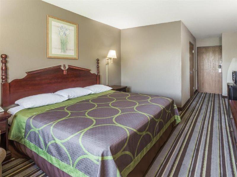 Super 8 By Wyndham Yorkville Luaran gambar
