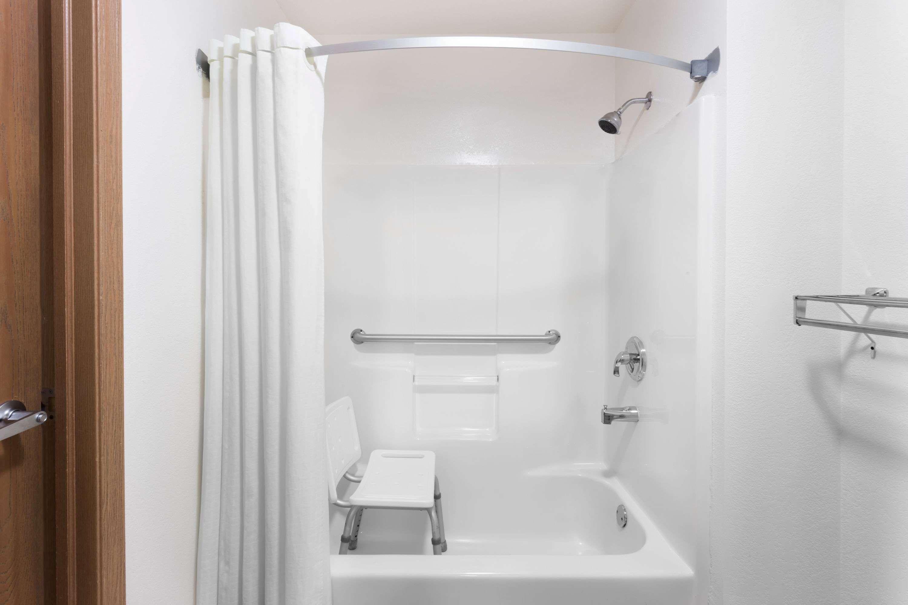 Super 8 By Wyndham Yorkville Luaran gambar