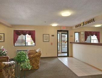 Super 8 By Wyndham Yorkville Dalaman gambar